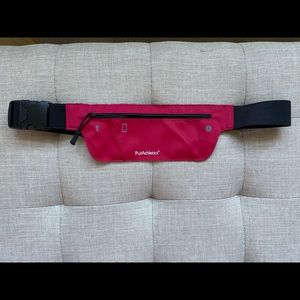 PurAthletics sport belt bag.